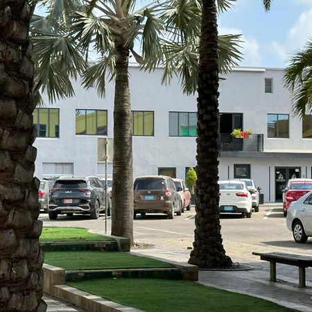 Central Boutique Hotel Oranjestad Kültér fotó