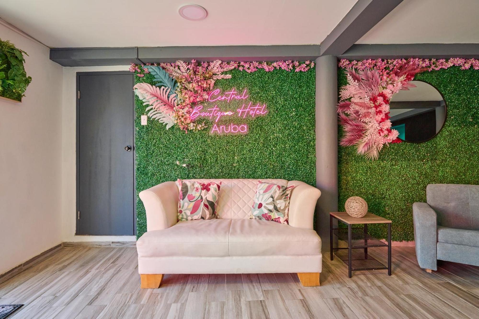 Central Boutique Hotel Oranjestad Kültér fotó