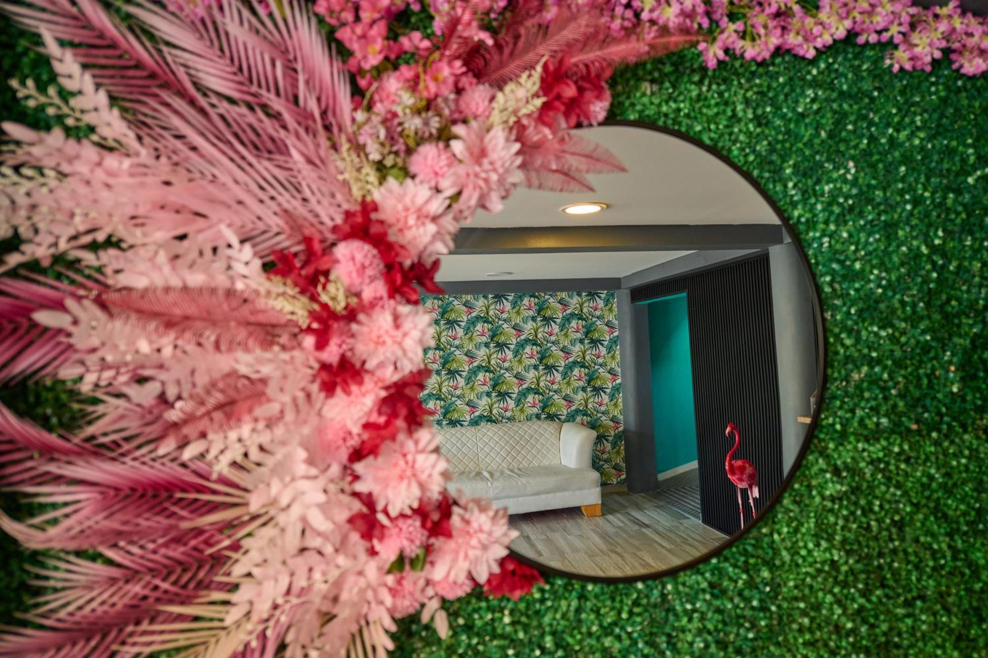 Central Boutique Hotel Oranjestad Kültér fotó