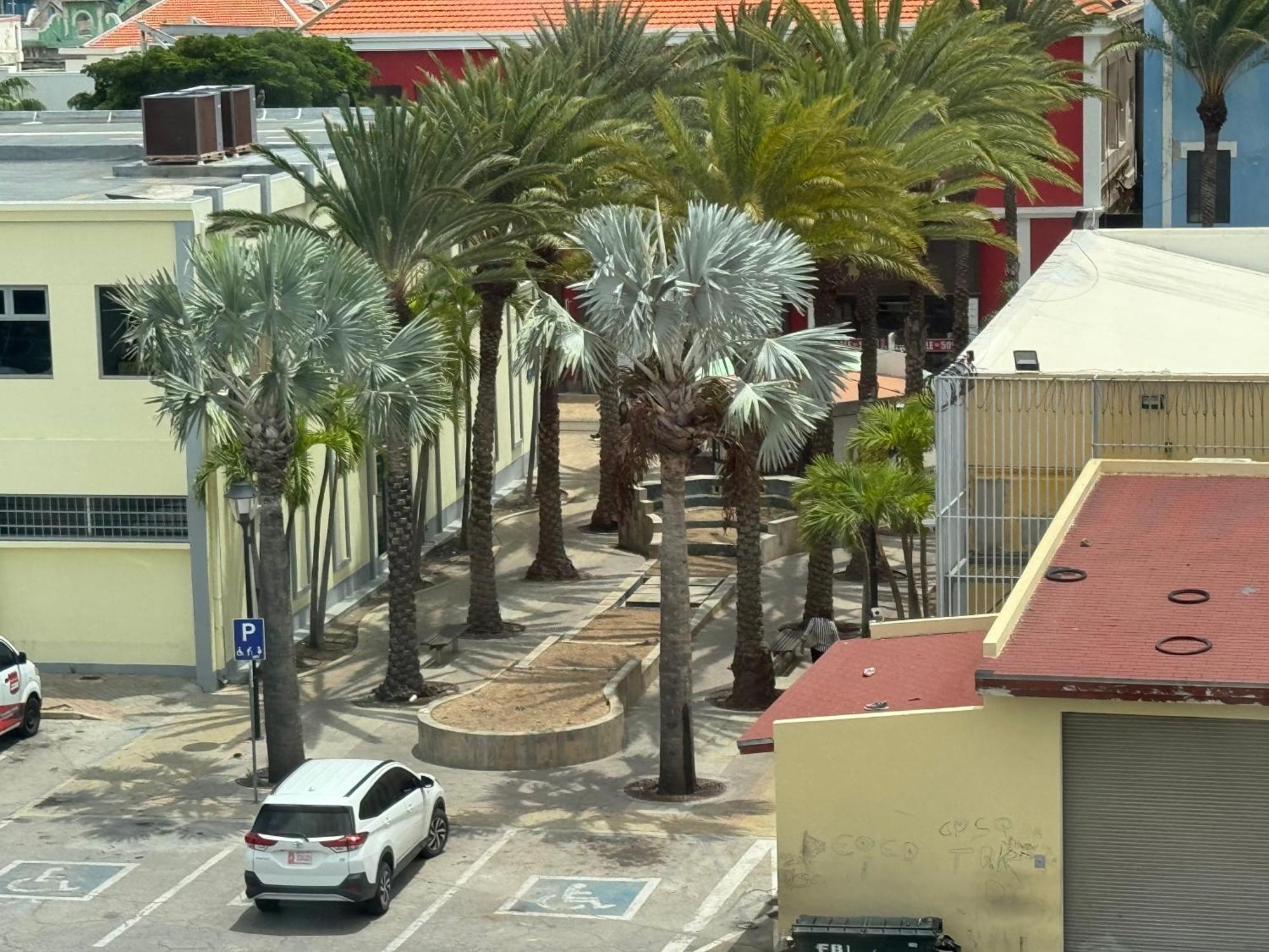 Central Boutique Hotel Oranjestad Kültér fotó