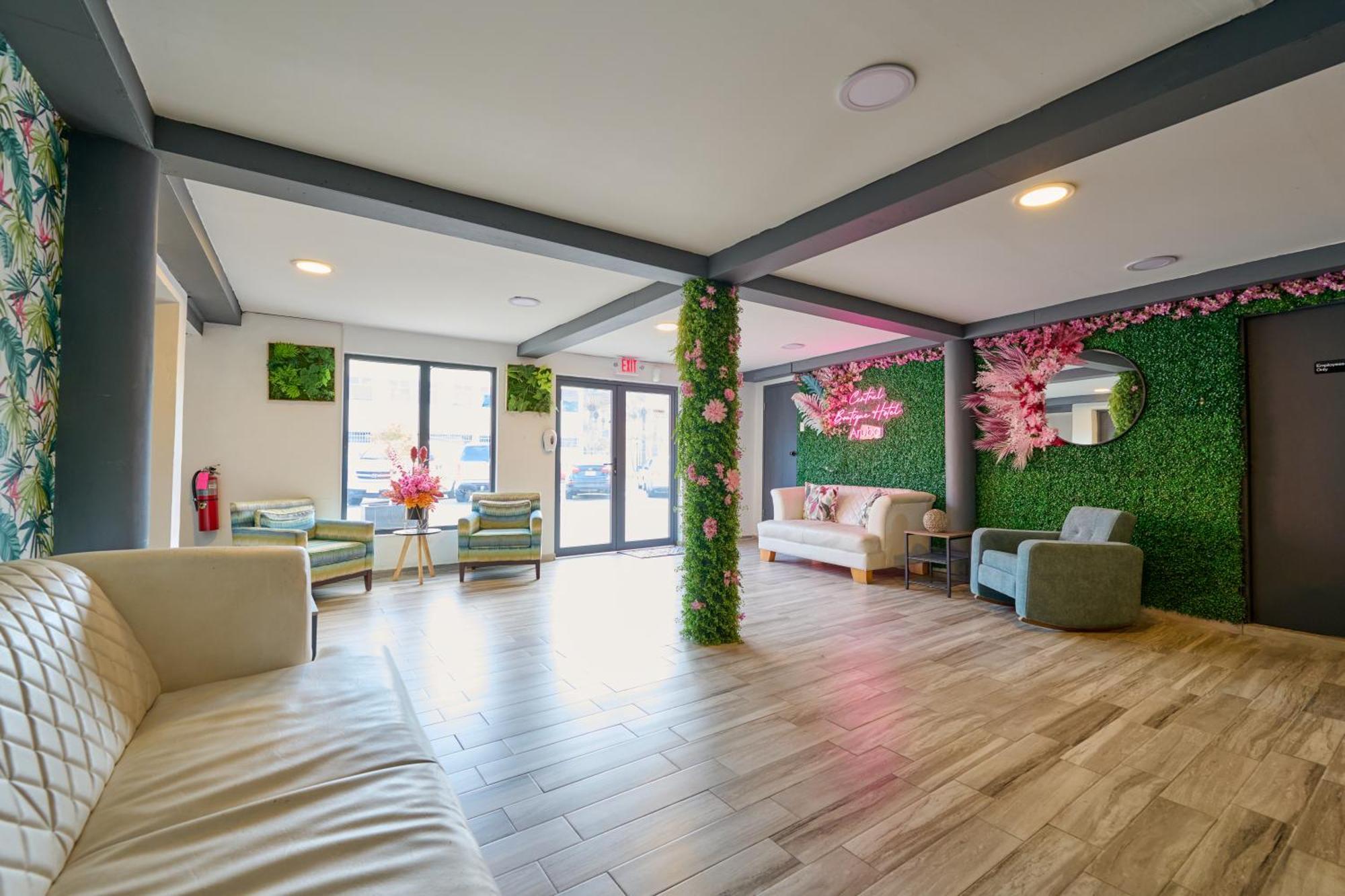 Central Boutique Hotel Oranjestad Kültér fotó