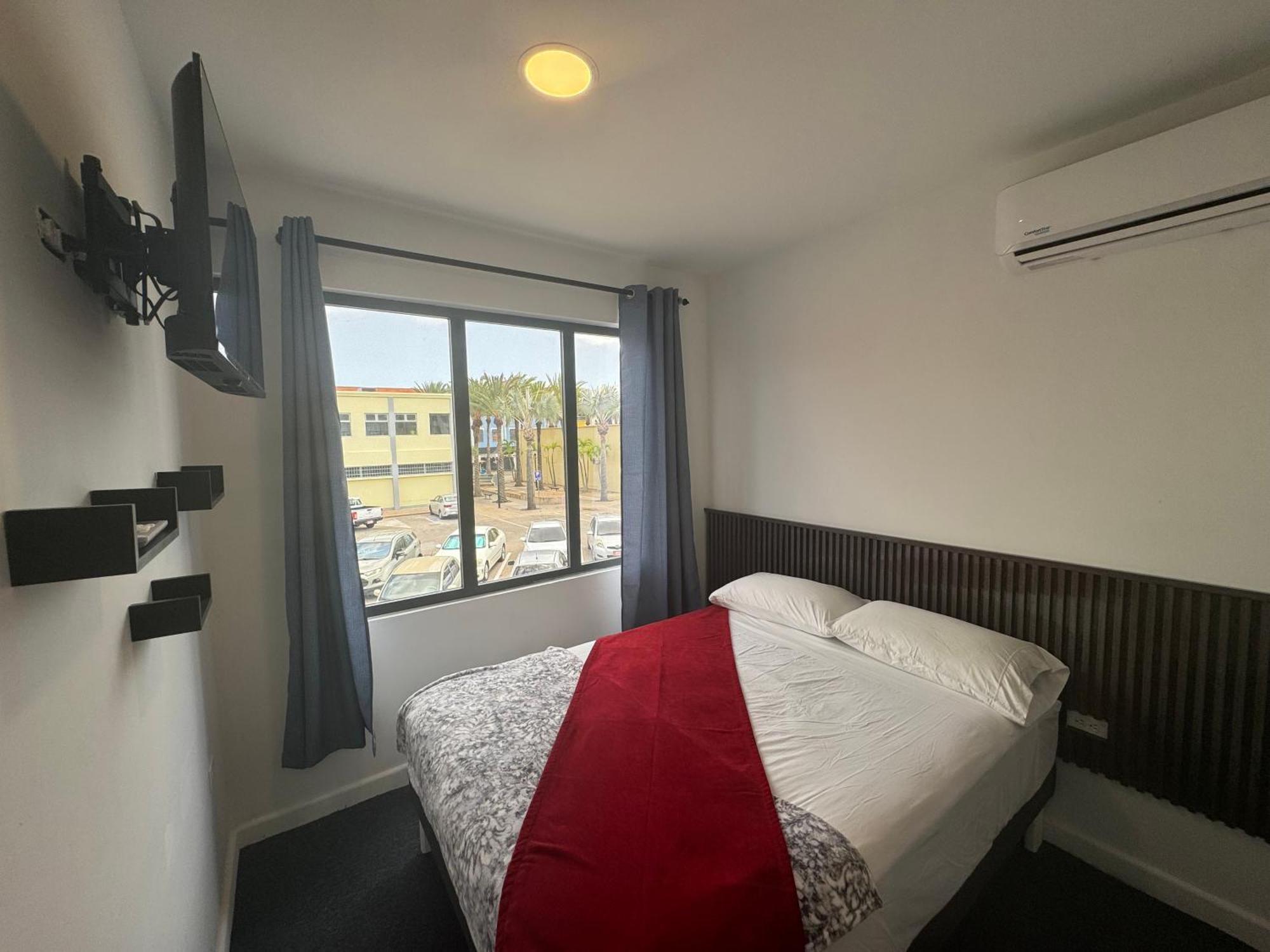 Central Boutique Hotel Oranjestad Kültér fotó