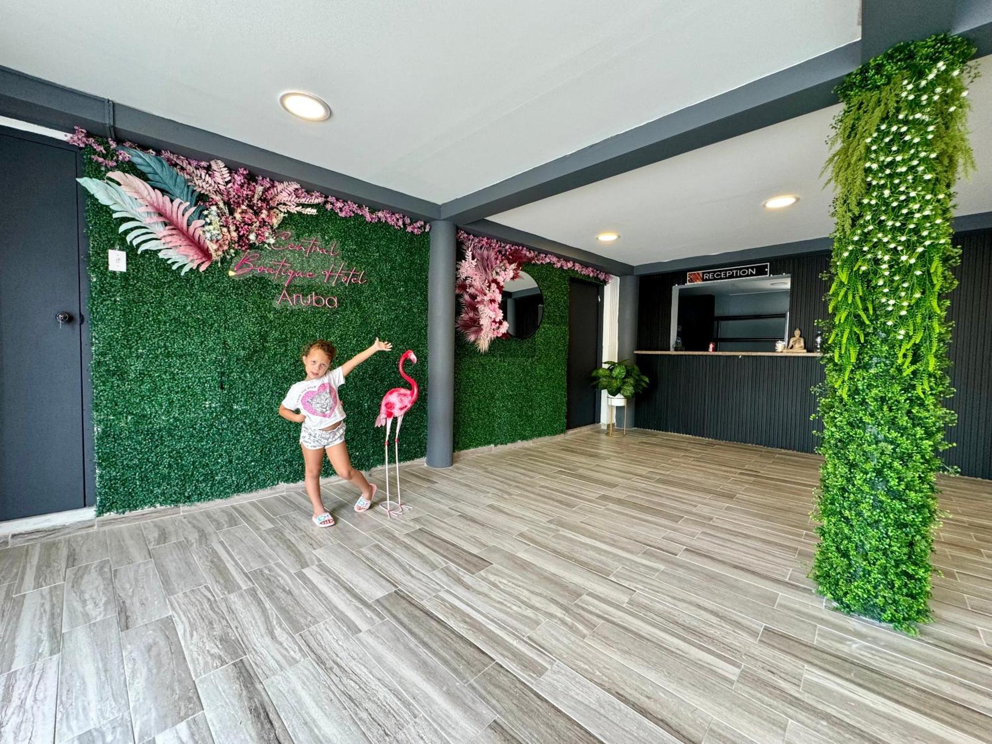 Central Boutique Hotel Oranjestad Kültér fotó