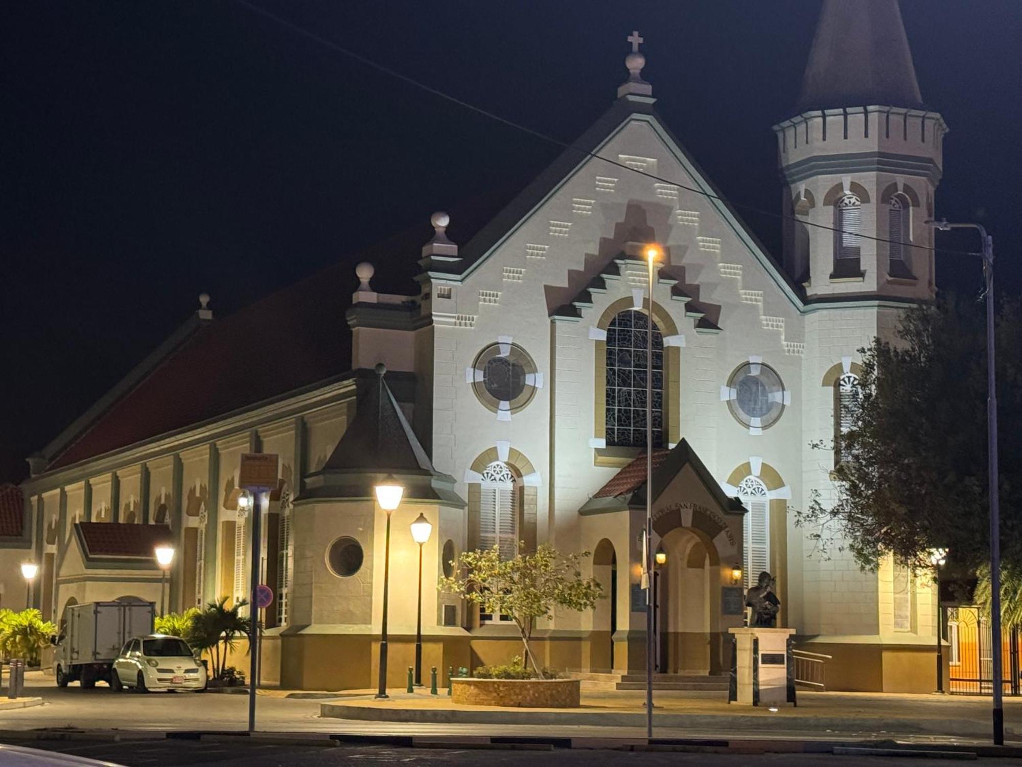 Central Boutique Hotel Oranjestad Kültér fotó