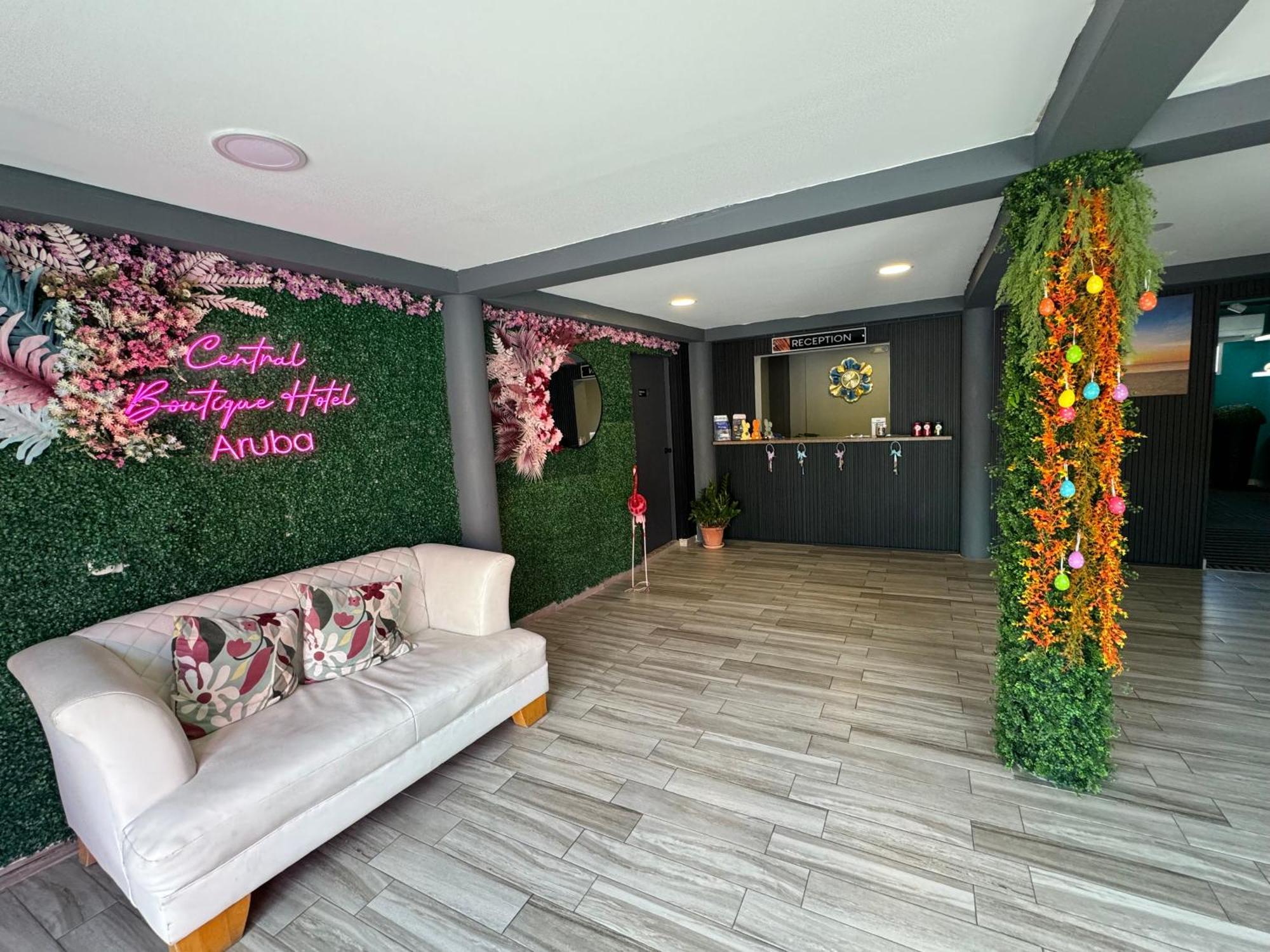 Central Boutique Hotel Oranjestad Kültér fotó